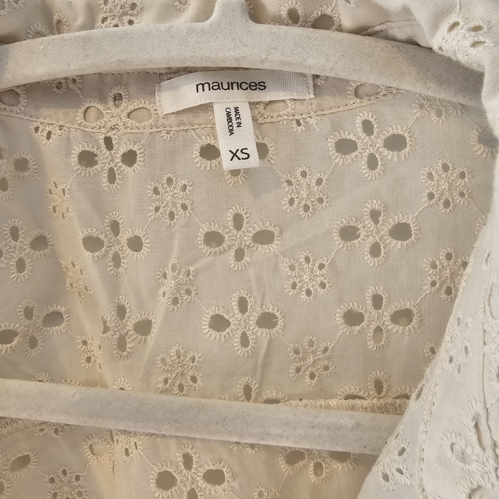 Maurices Eyelet Lace Button Down Shirt Womens XS Cream Boho Cottagecore - Picture 5 of 5